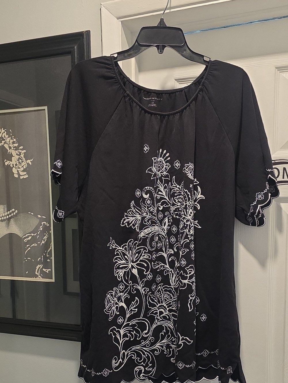 Black Floral Embroidered Women’s Peasant Top